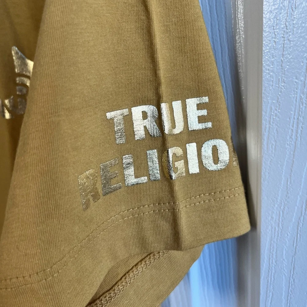 True Religion Tee NWT - Size Medium